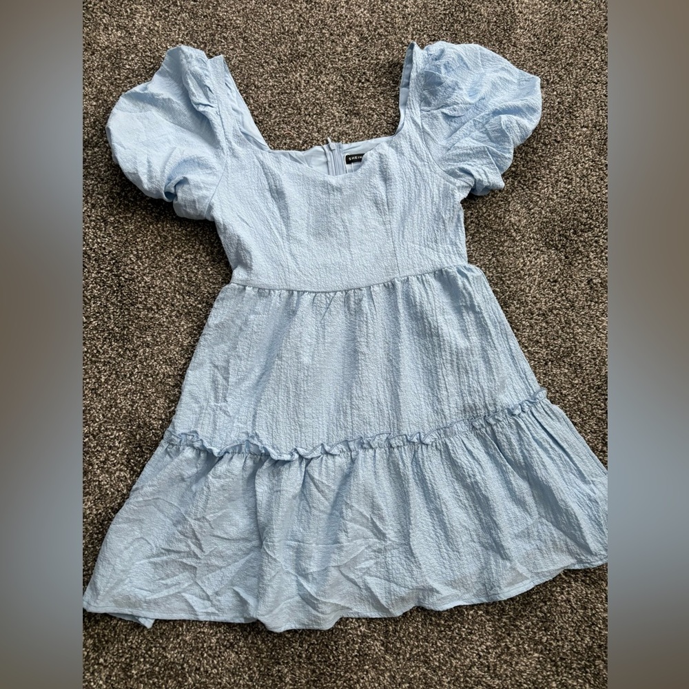 blue sweetheart neckline dress